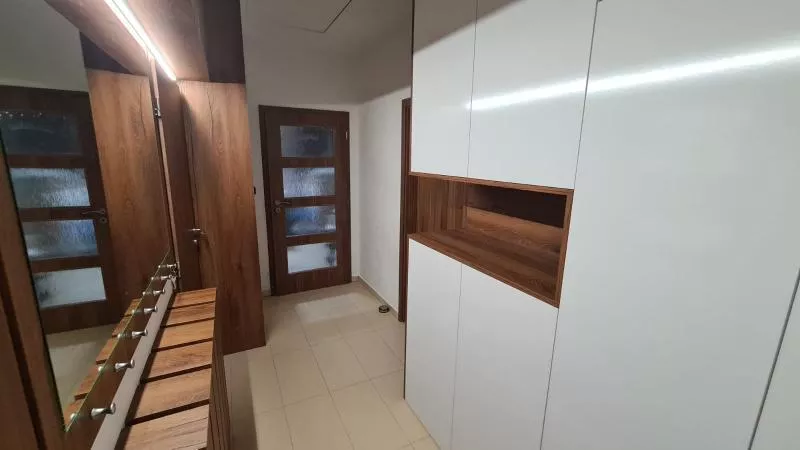 Sestava na míru do předsíně - fotogalerie