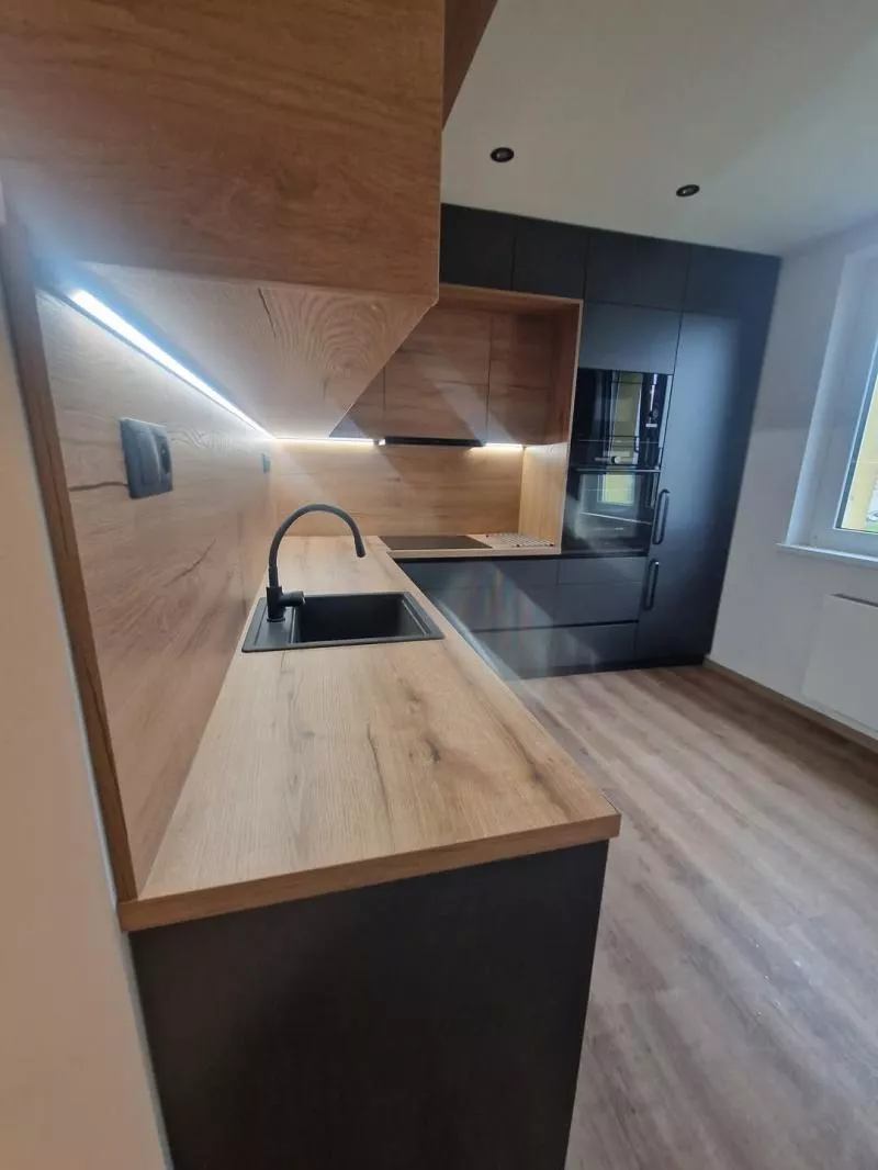 Kuchyňská linka - moderní, útulná, prostorná Bor u Tachova - fotogalerie